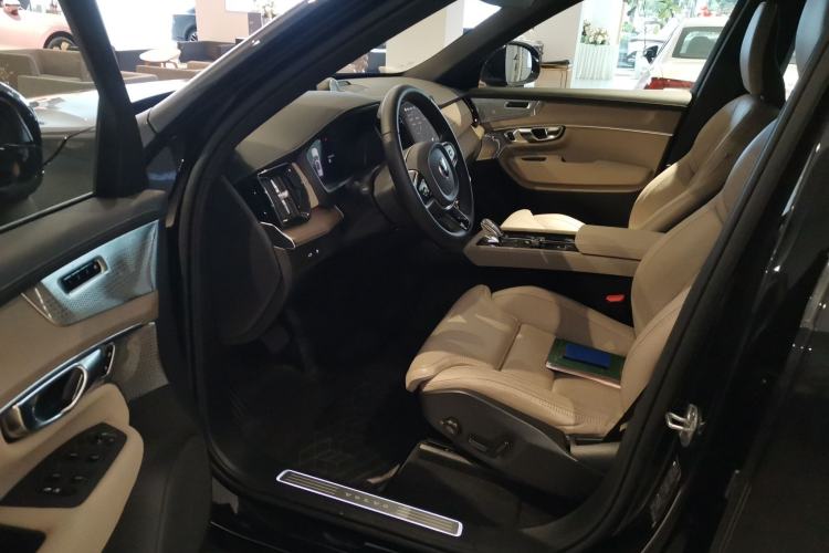 Used Volvo XC90 New Energy 2026 Model T8 Zhizun Luxury Edition 7-Seater Driver Seat