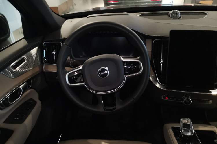 Used Volvo XC90 New Energy 2026 Model T8 Zhizun Luxury Edition 7-Seater Steering Wheel