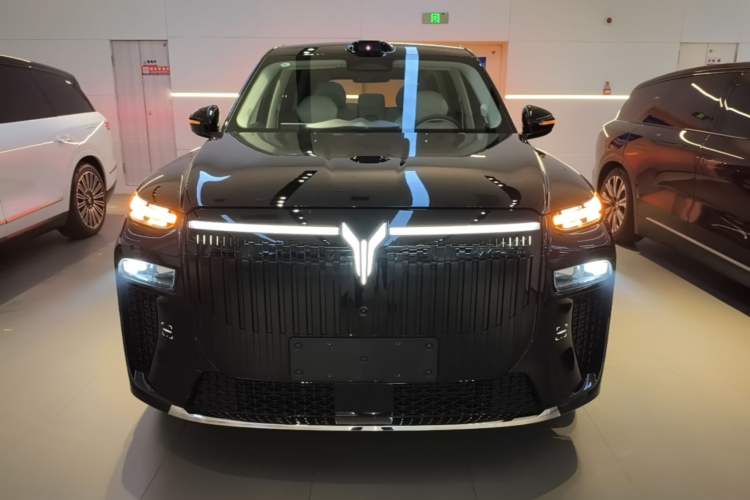 Used VOYAH Avatr Taishan X8 2026 Model Plug-in Hybrid ULTRA Front