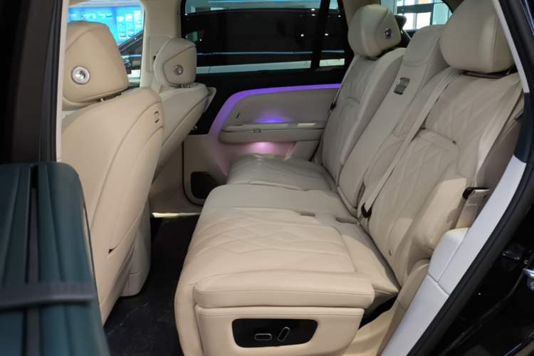 Used VOYAH Avatr Taishan X8 2026 Model Plug-in Hybrid ULTRA Left Rear Seat