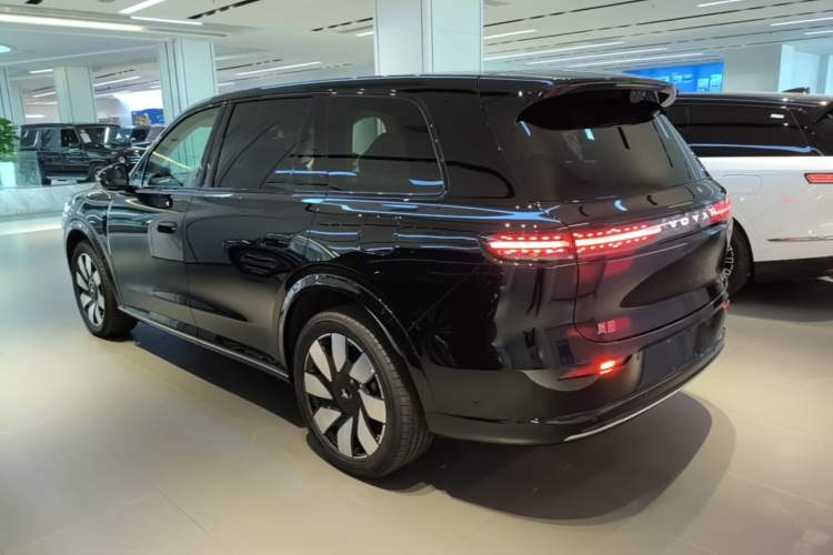 Used VOYAH Avatr Taishan X8 2026 Model Plug-in Hybrid ULTRA Rear Left 45 Deg