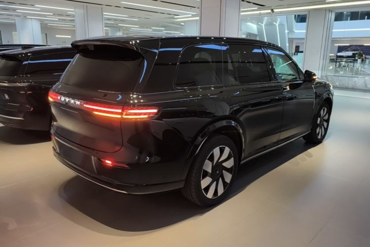 Used VOYAH Avatr Taishan X8 2026 Model Plug-in Hybrid ULTRA Rear Right 45 Deg