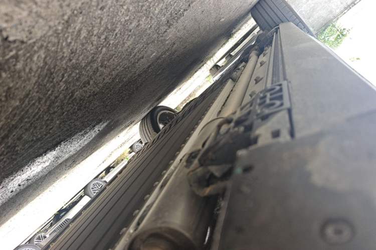 Used VOYAH Avatr Taishan X8 2026 Model Plug-in Hybrid ULTRA+ Chassis Front Right