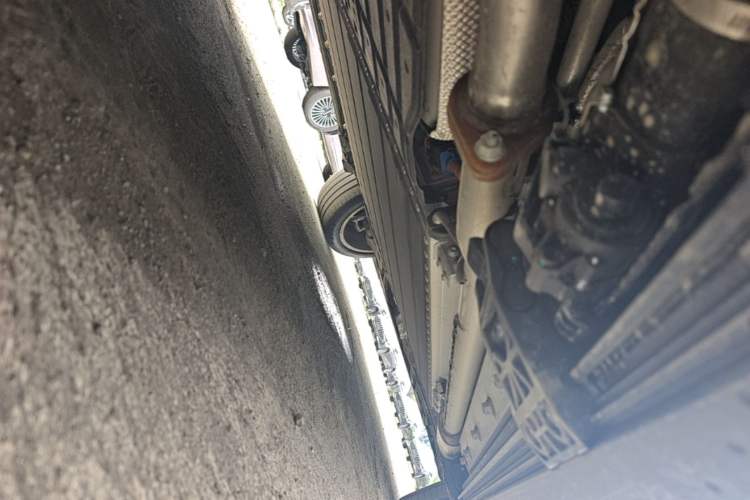 Used VOYAH Avatr Taishan X8 2026 Model Plug-in Hybrid ULTRA+ Chassis Rear Right