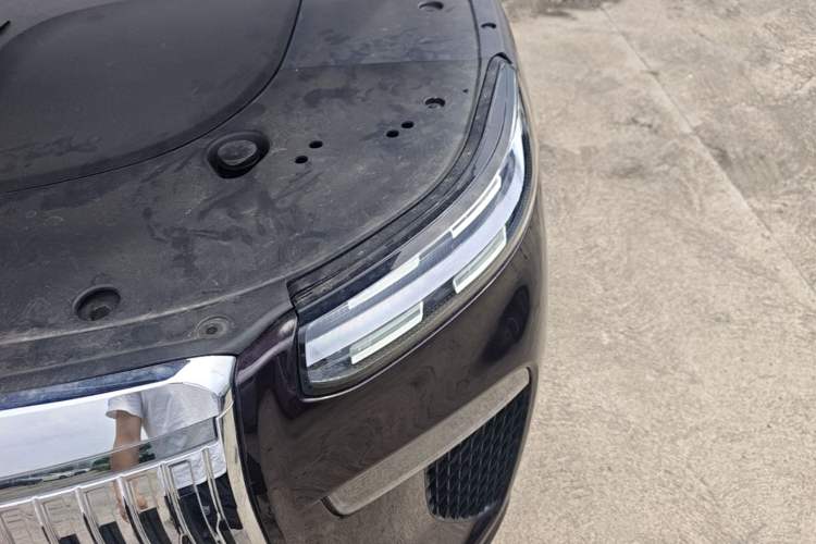 Used VOYAH Avatr Taishan X8 2026 Model Plug-in Hybrid ULTRA+ Engine Bay Left