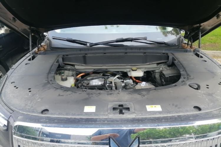 Used VOYAH Avatr Taishan X8 2026 Model Plug-in Hybrid ULTRA Engine Bay