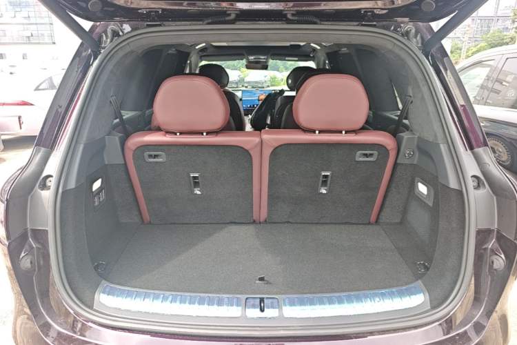 Used VOYAH Avatr Taishan X8 2026 Model Plug-in Hybrid ULTRA+ Trunk