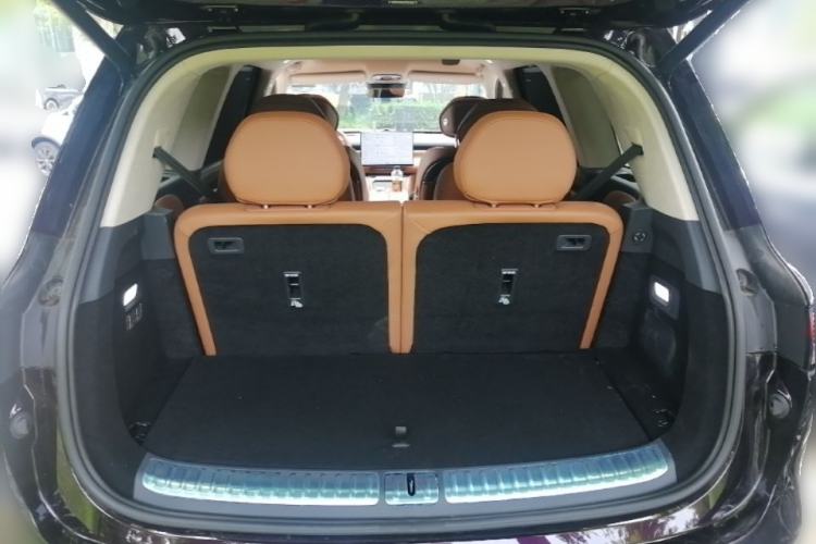 Used VOYAH Avatr Taishan X8 2026 Model Plug-in Hybrid ULTRA Trunk