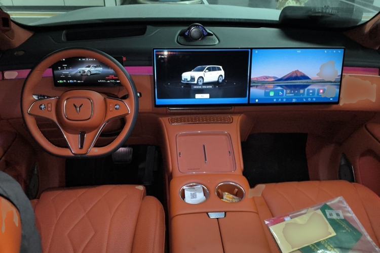 Used VOYAH Avatr Taishan X8 2026 Model Plug-in Hybrid ULTRA+ Center Console