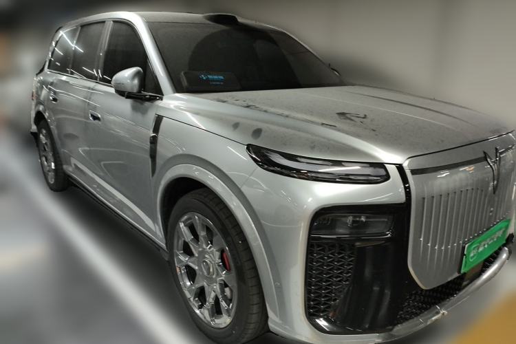 Used VOYAH Avatr Taishan X8 2026 Model Plug-in Hybrid ULTRA+ Front Right 45 Deg