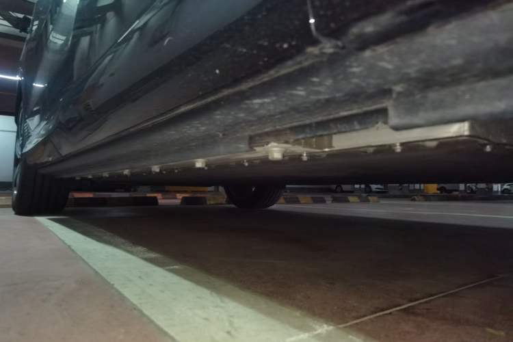 Used VOYAH COURAGE 2024 Long-Range Smart Edition Chassis Front Right