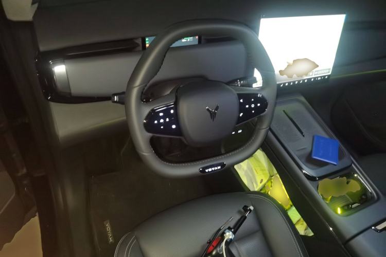 Used VOYAH COURAGE 2024 Long-Range Smart Edition Steering Wheel