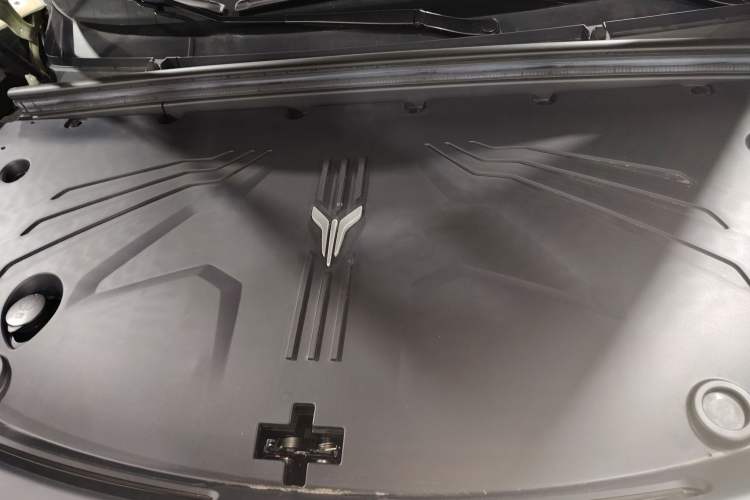 Used VOYAH COURAGE 2024 Long-Range Supercharge Edition Engine Bay