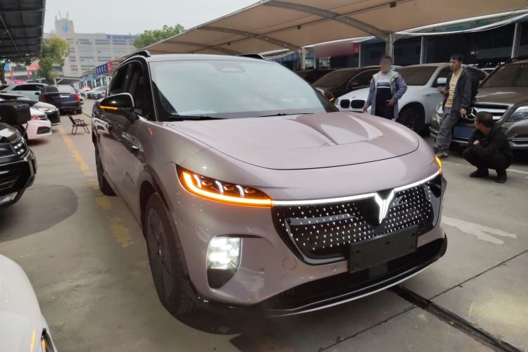 Used VOYAH COURAGE 2024 Four-Wheel Drive Global Edition Front Right 45 Deg