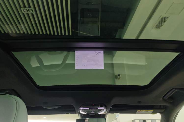 Used VOYAH COURAGE 2024 Four-Wheel Drive Global Edition Headliner