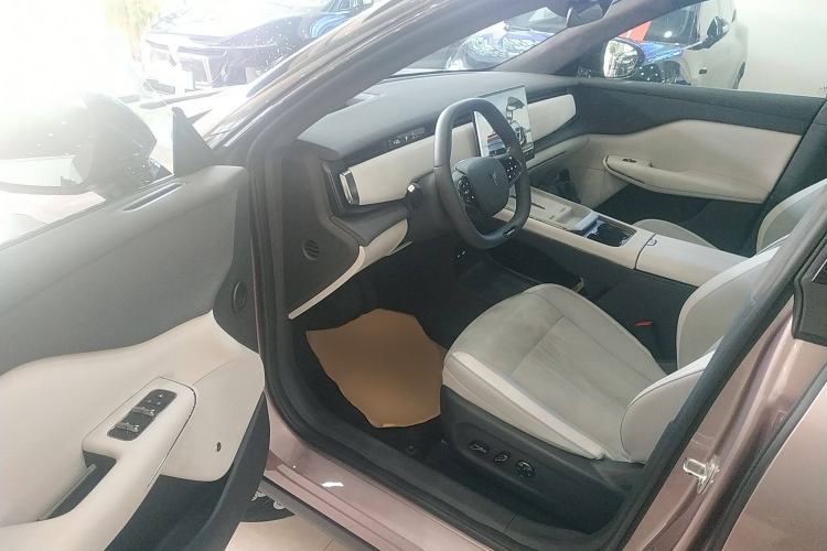 Used VOYAH COURAGE 2024 Ultra-Long Range Smart Enjoyment Version Interior 3