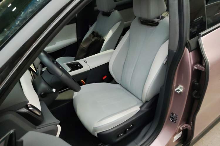 Used VOYAH COURAGE 2024 Four-Wheel Drive Global Edition Left Front Seat