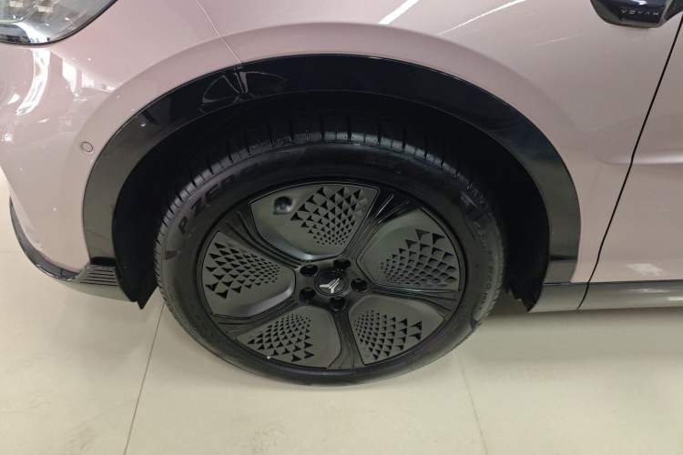 Used VOYAH COURAGE 2024 Four-Wheel Drive Global Edition Left Front Wheel Hub