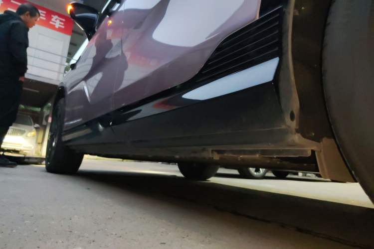 Used VOYAH COURAGE 2024 Four-Wheel Drive Global Edition Left Side Sill