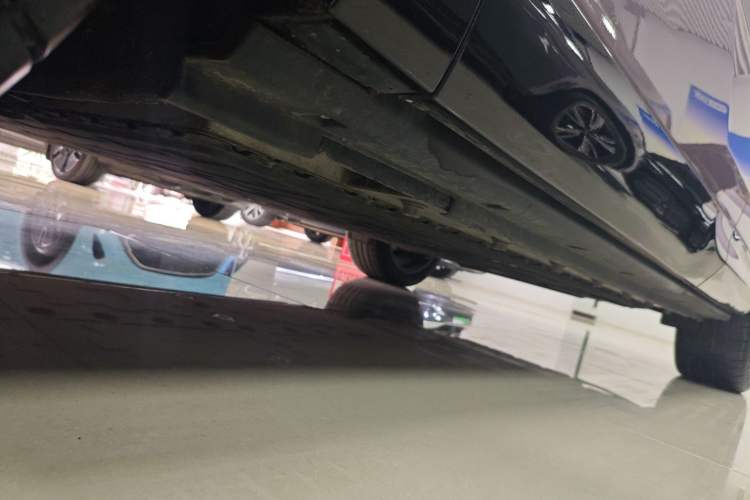 Used VOYAH COURAGE 2024 Four-Wheel Drive Global Edition Left Side Sill
