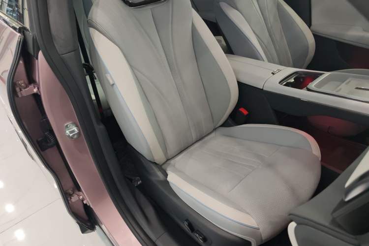 Used VOYAH COURAGE 2024 Four-Wheel Drive Global Edition Right Front Seat