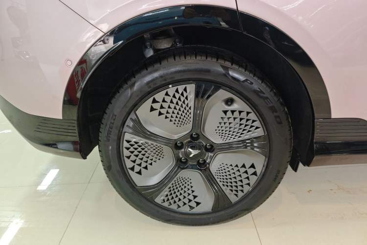 Used VOYAH COURAGE 2024 Four-Wheel Drive Global Edition Right Rear Wheel Hub