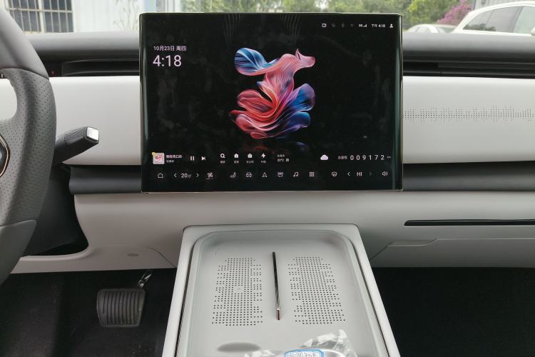 Used VOYAH COURAGE 2024 Long-Range Supercharge Edition Audio And AC Panel