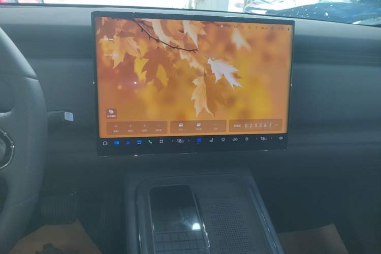 Used VOYAH COURAGE 2024 Long-Range Supercharge Edition Audio And AC Panel