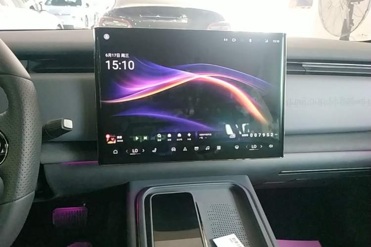 Used VOYAH COURAGE 2024 Four-Wheel Drive Global Edition Audio And AC Panel