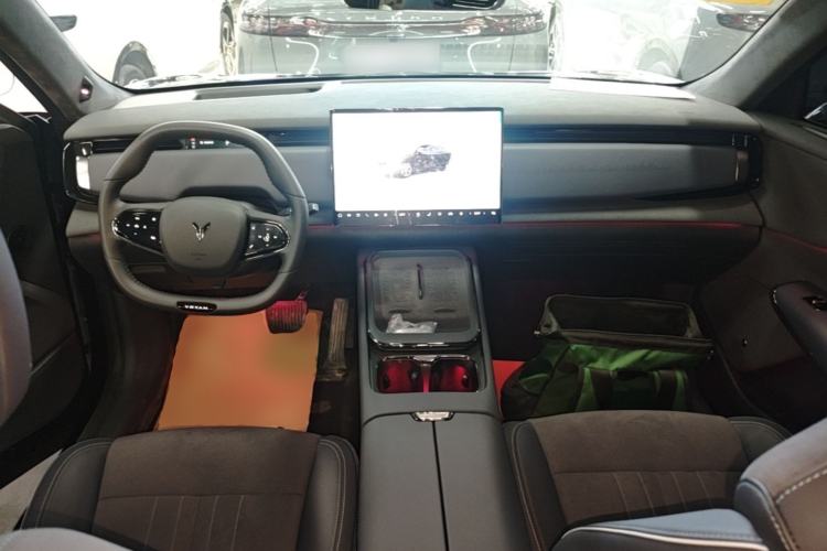Used VOYAH COURAGE 2024 Long-Range Supercharge Edition Center Console