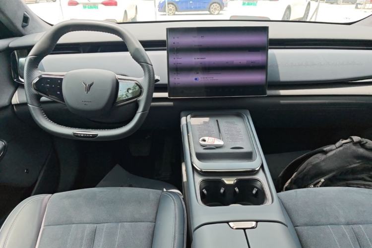 Used VOYAH COURAGE 2024 Long-Range Supercharge Edition Center Console