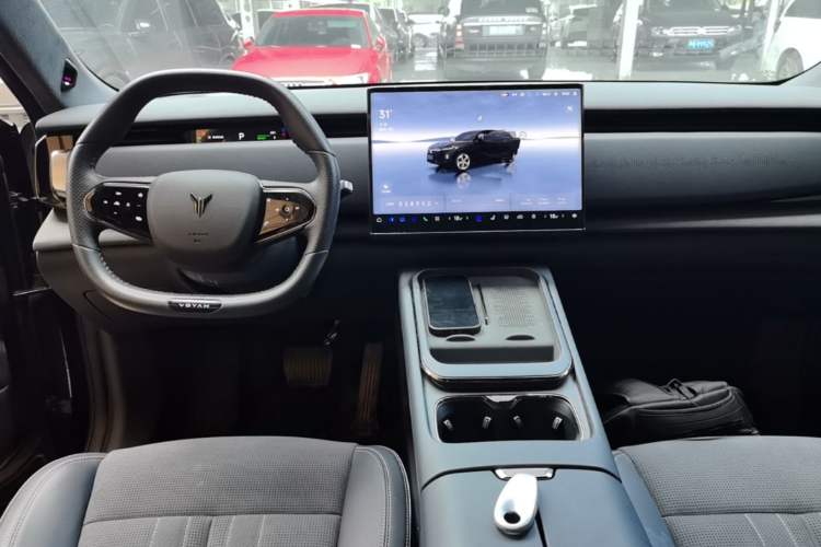 Used VOYAH COURAGE 2024 Long-Range Supercharge Edition Center Console