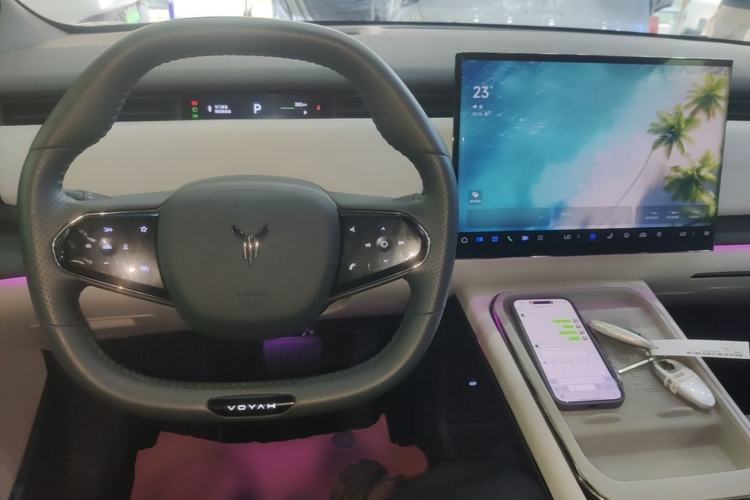 Used VOYAH COURAGE 2024 Long-Range Supercharge Edition Center Console