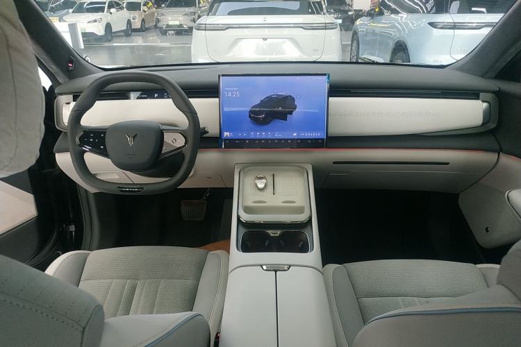 Used VOYAH COURAGE 2024 Long-Range Supercharge Edition Center Console