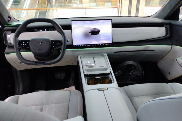 Used VOYAH COURAGE 2024 Long-Range Supercharge Edition Center Console