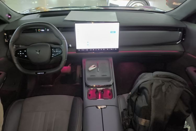 Used VOYAH COURAGE 2024 Four-Wheel Drive Global Edition Center Console