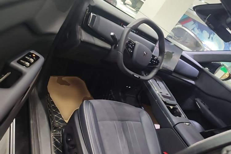 Used VOYAH COURAGE 2024 Four-Wheel Drive Global Edition Driver Seat