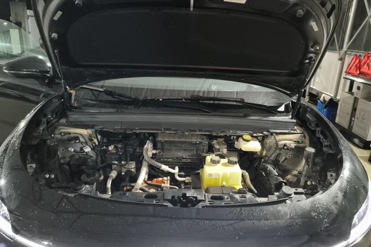 Used VOYAH COURAGE 2024 Four-Wheel Drive Global Edition Engine Bay