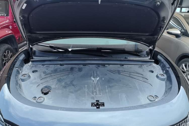 Used VOYAH COURAGE 2024 Long-Range Supercharge Edition Engine Bay