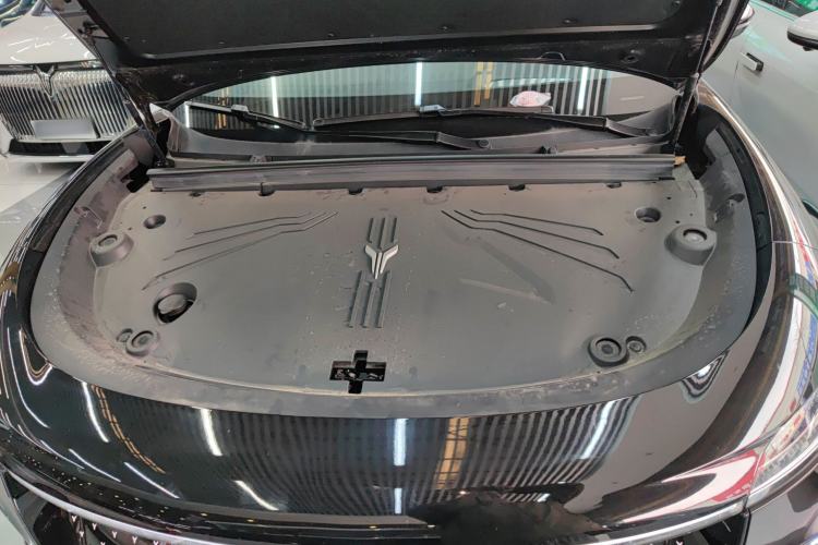 Used VOYAH COURAGE 2024 Four-Wheel Drive Global Edition Engine Bay