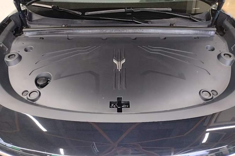 Used VOYAH COURAGE 2024 Long-Range Supercharge Edition Engine Bay