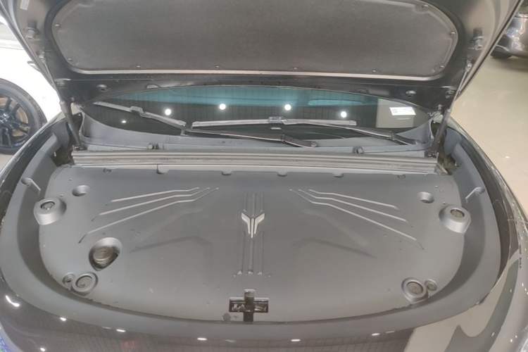 Used VOYAH COURAGE 2024 Long-Range Supercharge Edition Engine Bay