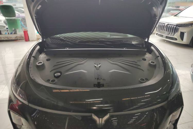 Used VOYAH COURAGE 2024 Four-Wheel Drive Global Edition Engine Bay