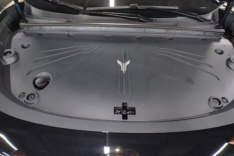 Used VOYAH COURAGE 2024 Long-Range Supercharge Edition Engine Bay