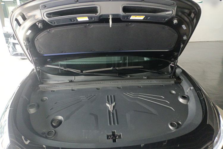 Used VOYAH COURAGE 2024 Four-Wheel Drive Global Edition Engine Bay