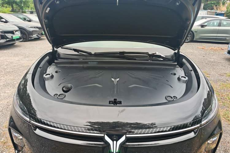 Used VOYAH COURAGE 2024 Long-Range Supercharge Edition Engine Bay