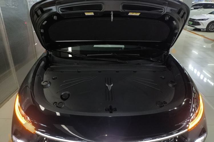 Used VOYAH COURAGE 2024 Four-Wheel Drive Global Edition Engine Bay