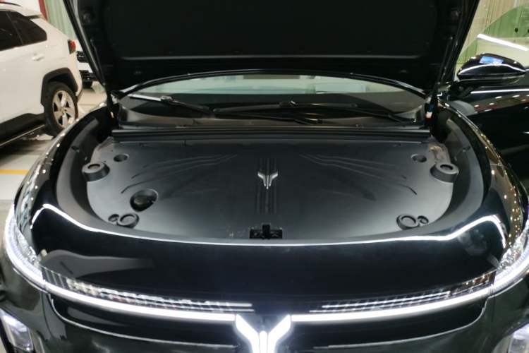 Used VOYAH COURAGE 2024 Long-Range Supercharge Edition Engine Bay
