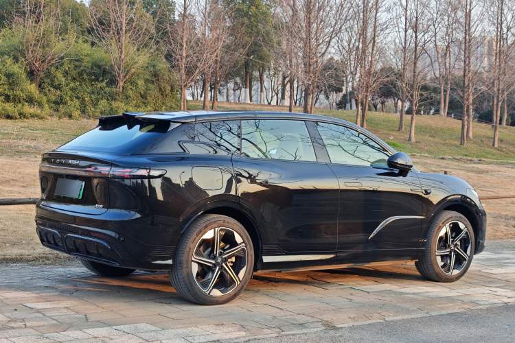 Used VOYAH COURAGE 2024 Long-Range Supercharge Edition Exterior 3