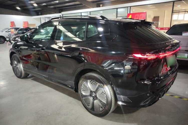 Used VOYAH COURAGE 2024 Long-Range Supercharge Edition Exterior 3